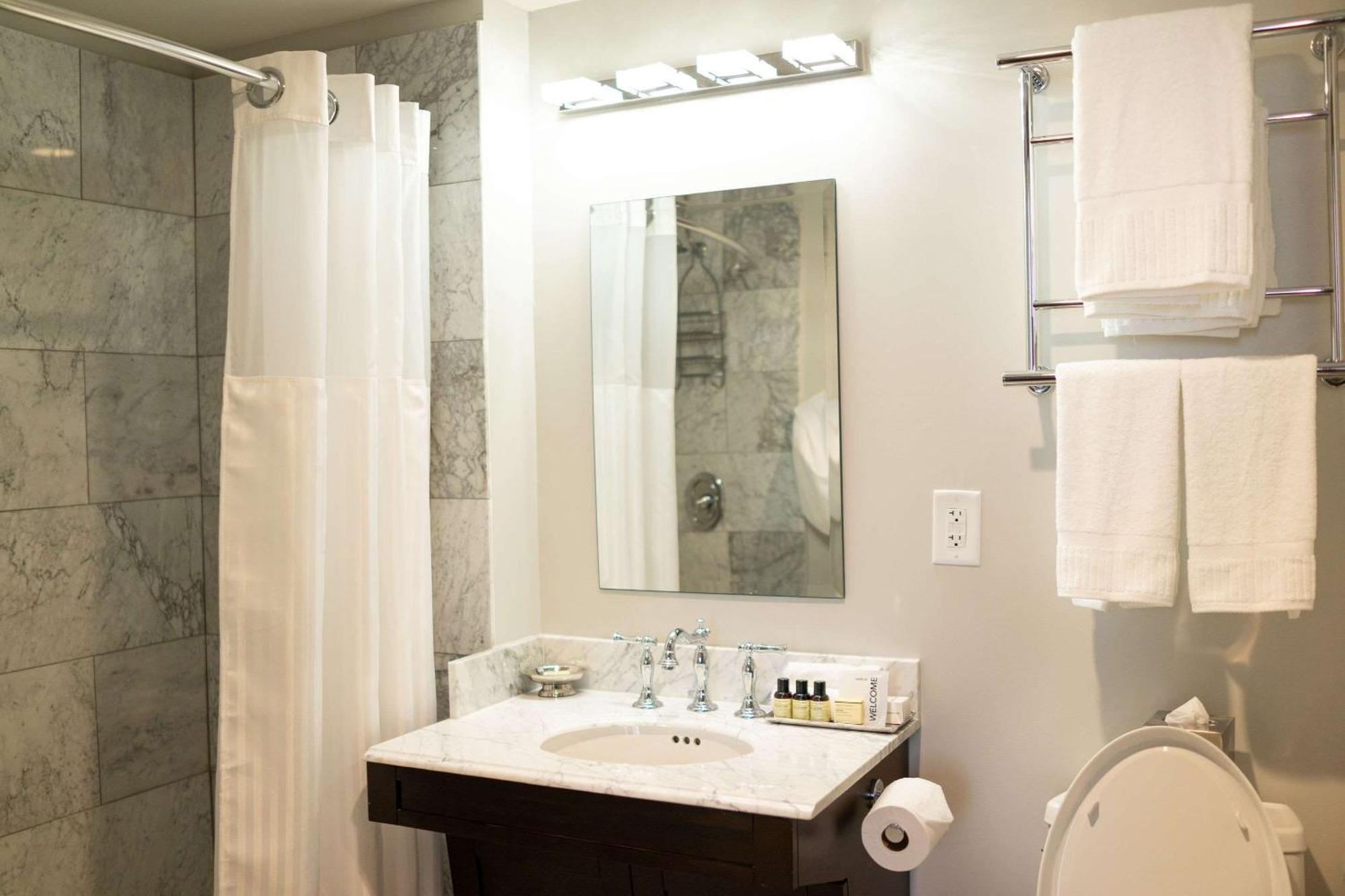 The Esquire Hotel Downtown Gastonia, Ascend Hotel Collection Eksteriør bilde